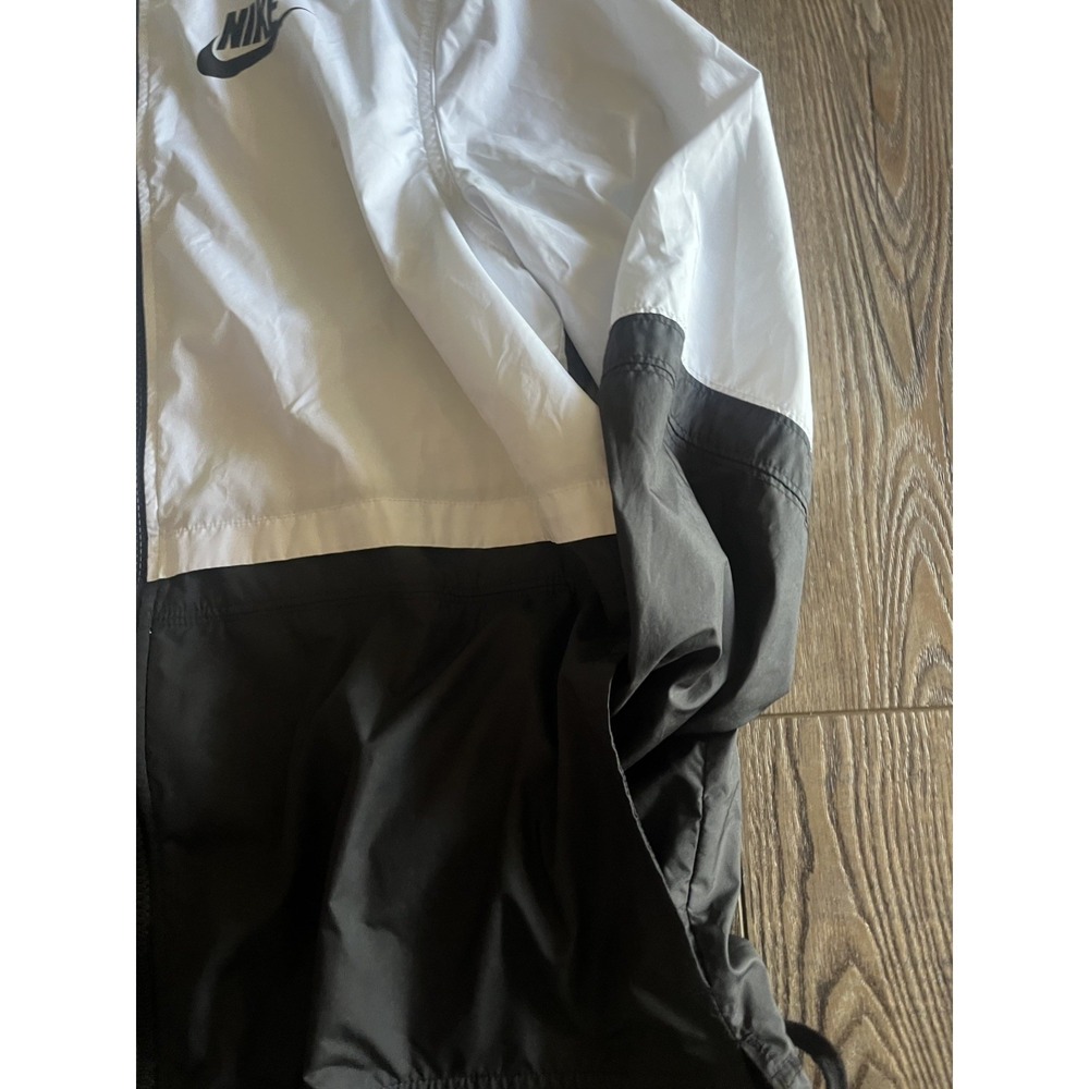 Women's Nike Windbreaker Black/White Zipper Lightweight Jacket Hoodie Size Small - Picture 7 of 8